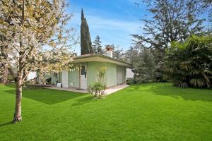 Sara’s Garden Home - Happy Rentals