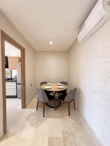 Luxury Apartment with Terrace Victor Hugo
