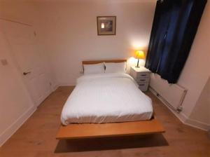 Apartment Sleeps 4 with Garden