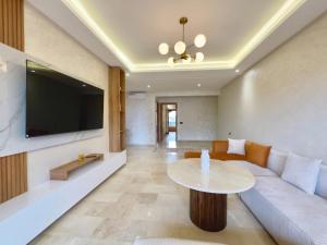 Luxury Apartment with Terrace Victor Hugo