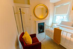 HARU RESIDENCE, Close to Tower Bridge, 6 bed House can sleep up to 16 peo