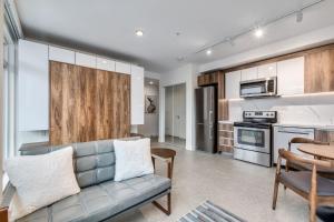 Modern Downtown Studio Walk to English Bay