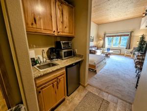 Gateway Lodge 5062 by SummitCove Lodging in Colorado