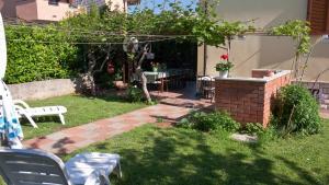 Apartments with parking space Novigrad - 7108