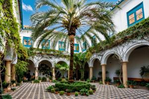 Alojamiento entero, centro de Córdoba con cochera