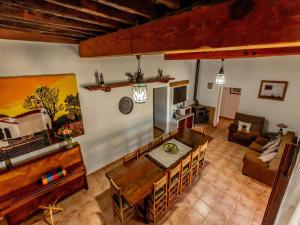 Can Pere - 3-Bedroom Villa for 7 Guests