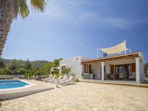3-Bedroom Villa in Sant Josep with Pool