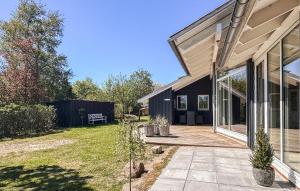Stunning Home In Ebeltoft With Sauna