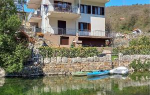 Holiday Home Grab I