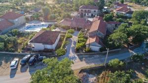 Family friendly house with a swimming pool Debeljak, Zadar - 25720
