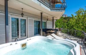 Pet Friendly Apartment In Matulji