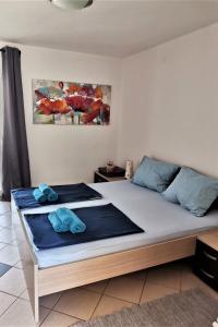 Apartments by the sea Baska, Krk - 25942