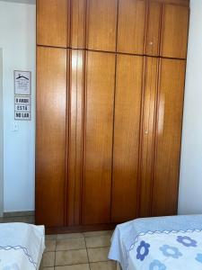 Apartamento com suíte, 5 minutos a pé da Praia do Morro