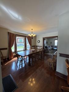 Grannys Farmhouse and Barn Suite