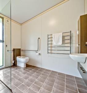 Ecocrackenback 8 Sustainable Accessible chalet.