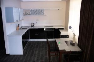 Alexandra Apartments Industrial Bridge