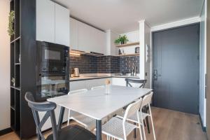 HOM I 2D2B I Cowork I Estacionamiento I Barrio Italia