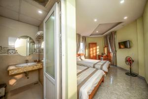 Trung Nhân Hotel