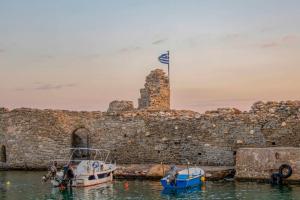 Boho Studio in the Heart of Naousa - Studio Paros 8