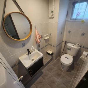 The Layover Donmueang Airport Hostel