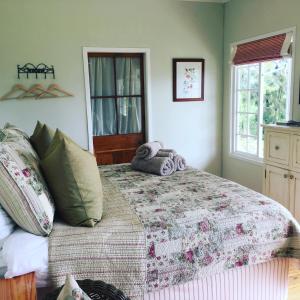 Cheverells Farm, Kiku & Braeburn Cottage