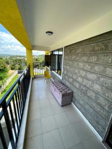 Bay Loft 2 bedroom Apartment with 3 beds & Lake Views