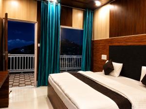 Alpine Aura Resort by RIHS