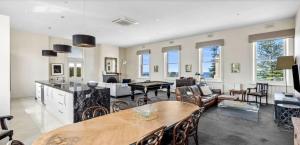 Penthouse Ozone
