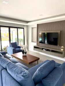 Zensiri Luxury 3BR Pool Villa Prime Midtown