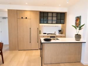 Artisan Yarra River Retreat Designer Finishes & Views