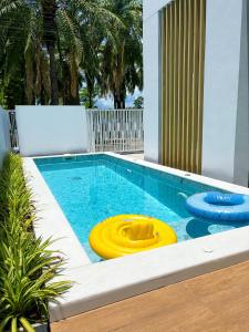 The Garnet Light Pool Villa Aonang-3BR Private Pool Villa