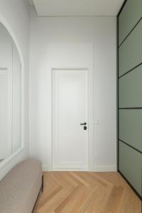 Modern Designer Apartment in Heart of Kaunas - free parking