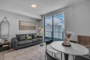 Warm Welcoming Apt-Steps from Downtown -Walk Everywhere
