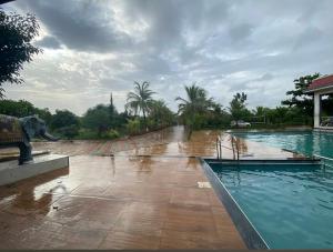New Central villa