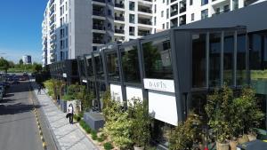 AVI GARDEN Apartments
