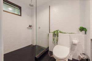 Tropical Holiday Retreat Near Surin Beach