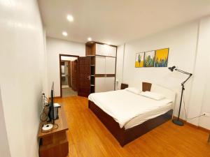 Simple Life Homes Near Ho Chi Minh Mausoleum