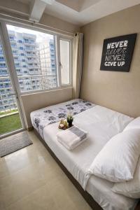 1 BR Fully Furnished Condo Shell Across Moa