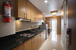 1 BR Fully Furnished Condo Shell Across Moa