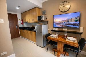 1 BR Fully Furnished Condo Shell Across Moa