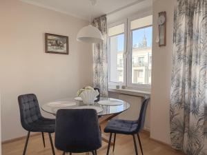 Warsaw City Center Apartment by JumpInHere