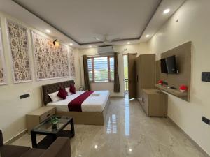 Hotel Pratishtha