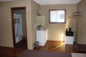 Standard Double Room room in Eastwood Inn of Wadena