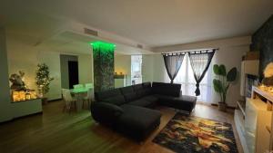 085 luxury apartment