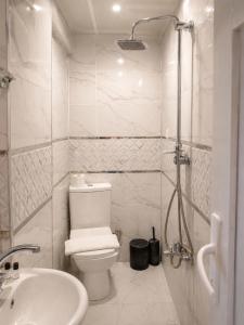 Cannady Affordable Cleaan Rooms Minimal Design Centrally Located Small City Hotel