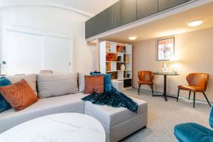 Sapphire Apartment
