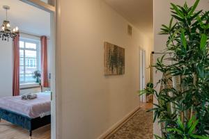 The Finchley Rd Residence by Aureva Group