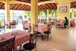 Riverside Regency Resort