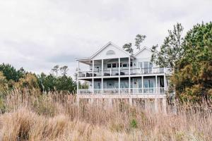 Stunning Bay Front Escape Private Beach