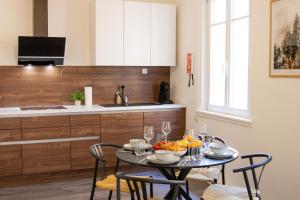 140qm Wohnung für 6-10 Personen, Zentrum